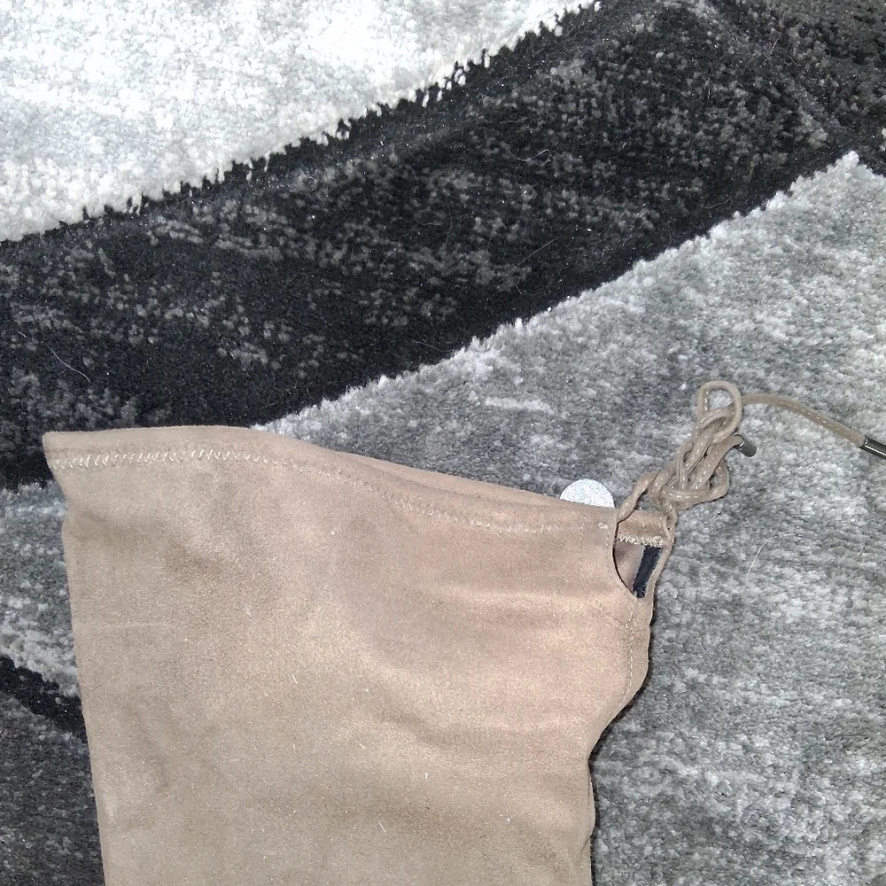 GUC Mark Fisher Taupe Suede Size 9.5 Over The Knee Tie Back Boots!!